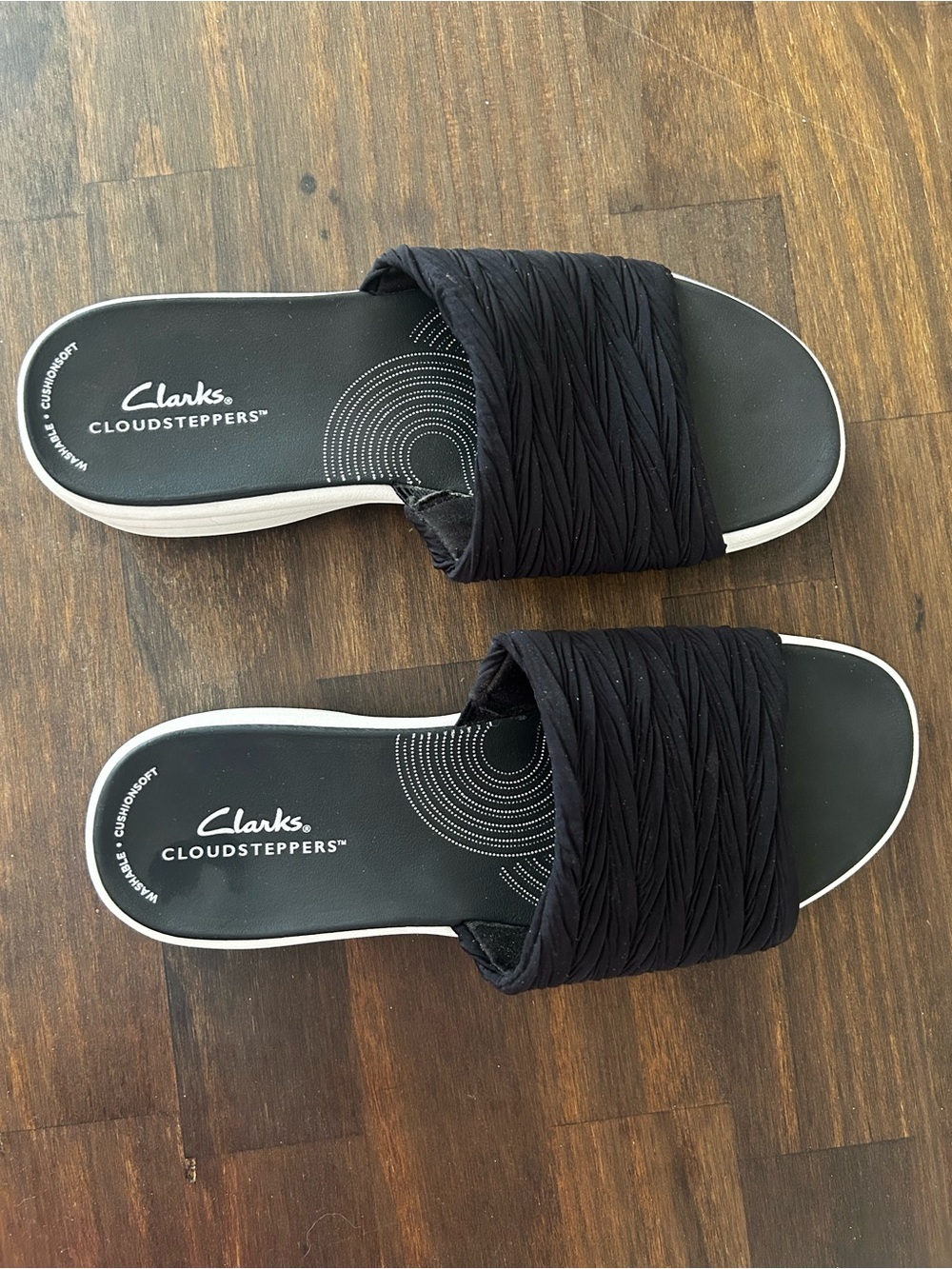 Clarks Cloudsteppers Women's Black Slide Sandals 7 1/2 Like new!